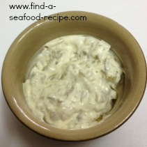 mixed tartar sauce in bowl